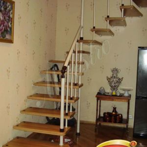 Больцевая лестница с дубовыми ступенями