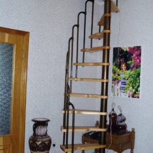 Винтовая лестница с переменным шагом