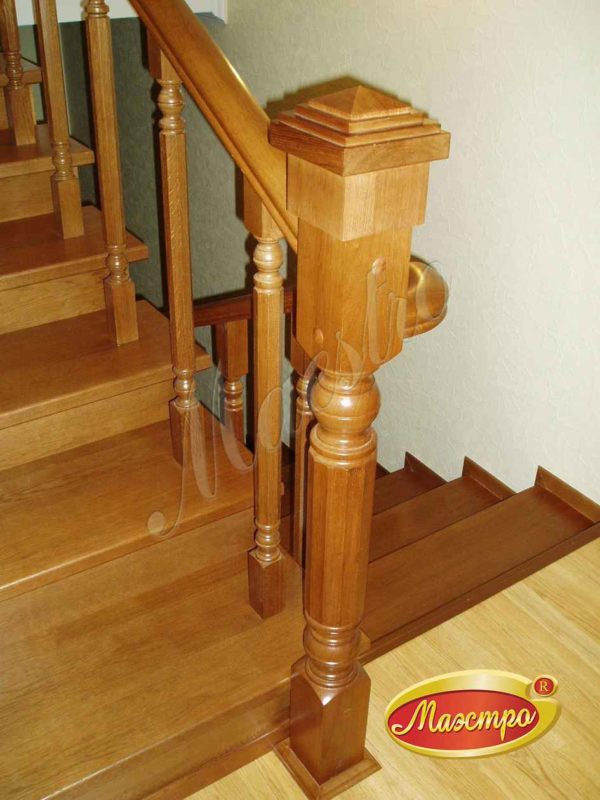 Фото деревянного ограждения лестницы